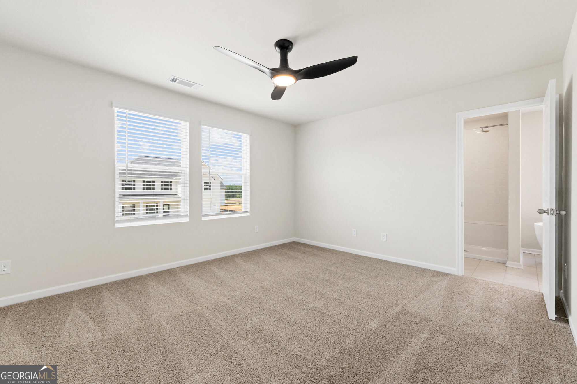 1189 Dickens Road Property Photo 12
