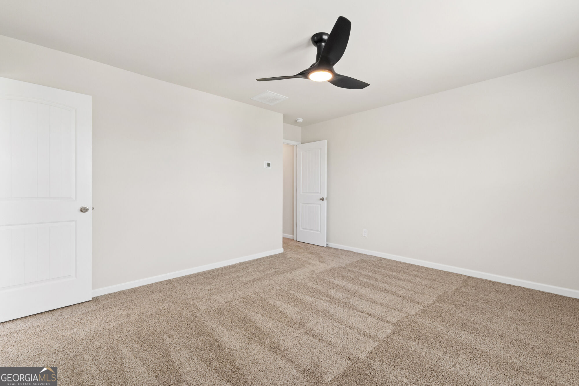 1189 Dickens Road Property Photo 13