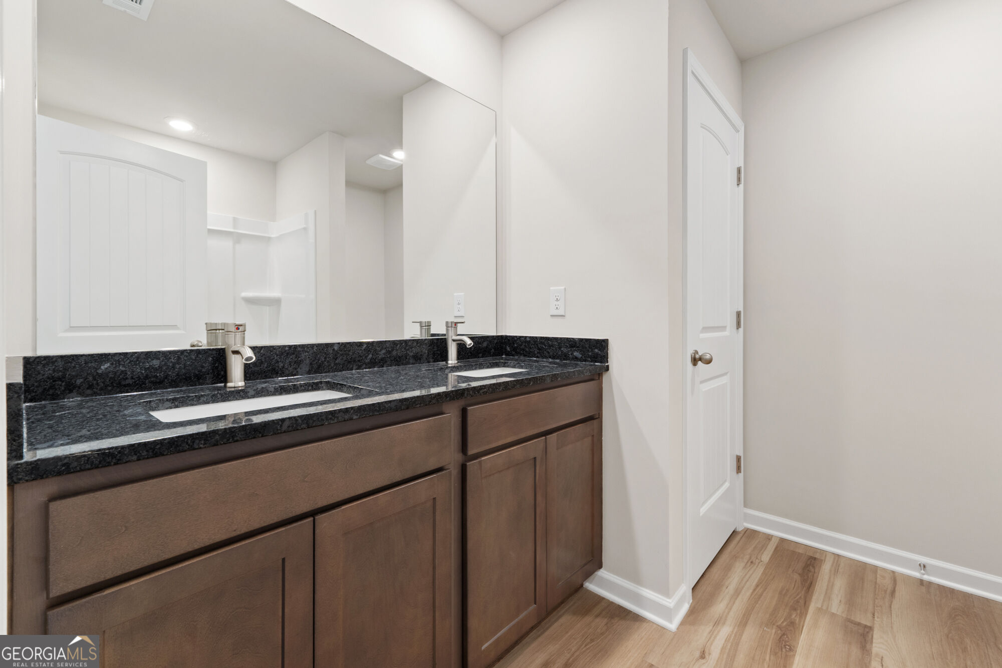 1189 Dickens Road Property Photo 20