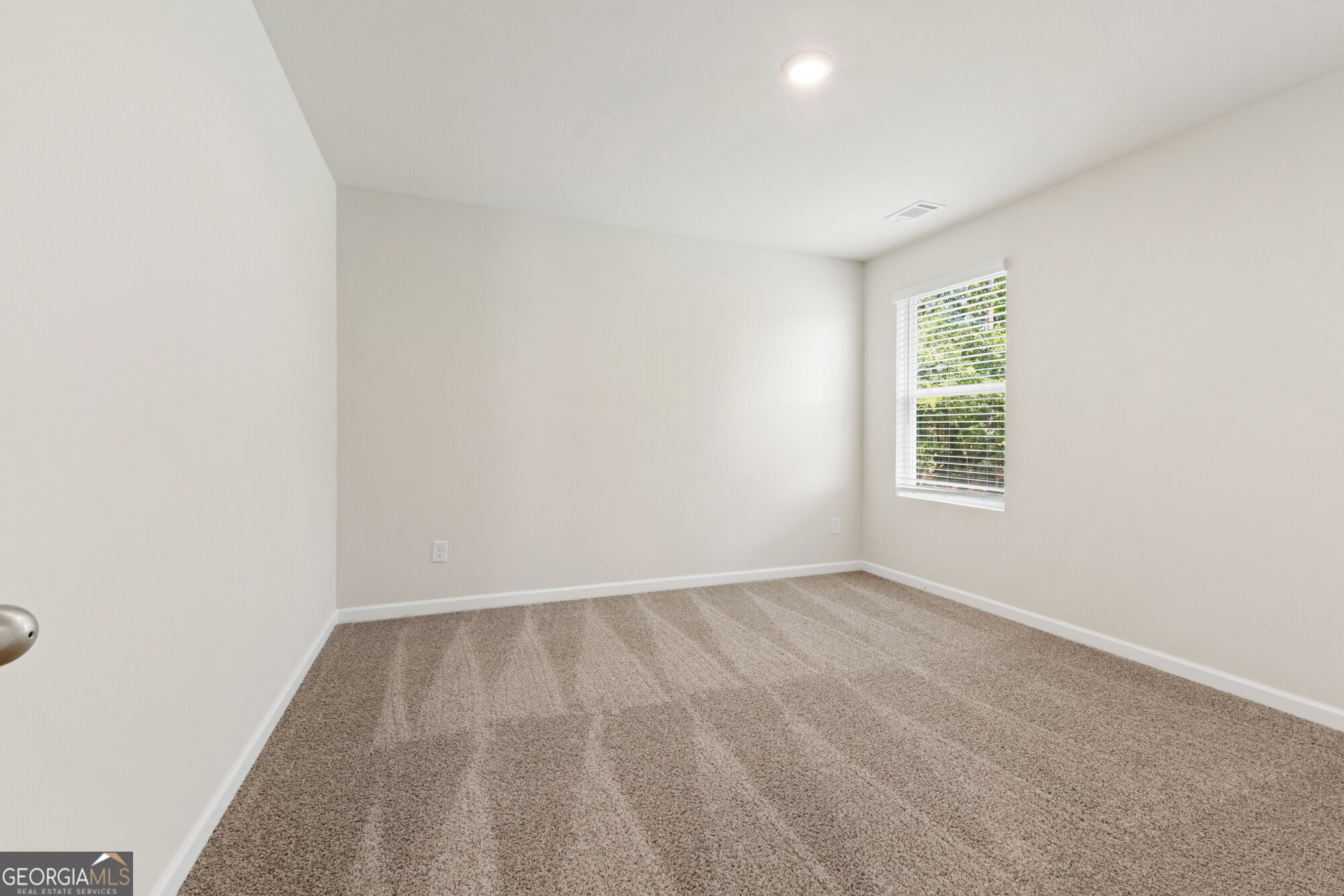 1189 Dickens Road Property Photo 23