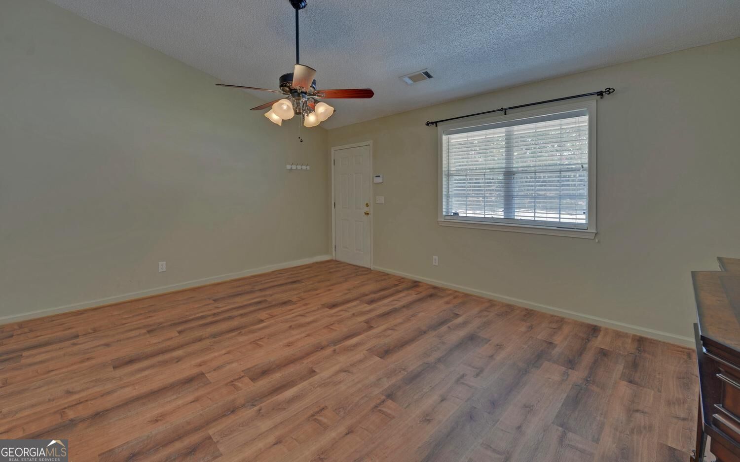 2947 Florence Drive Property Photo 4