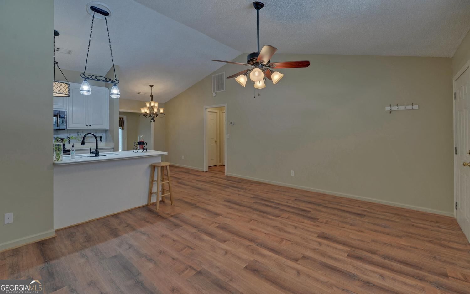2947 Florence Drive Property Photo 5