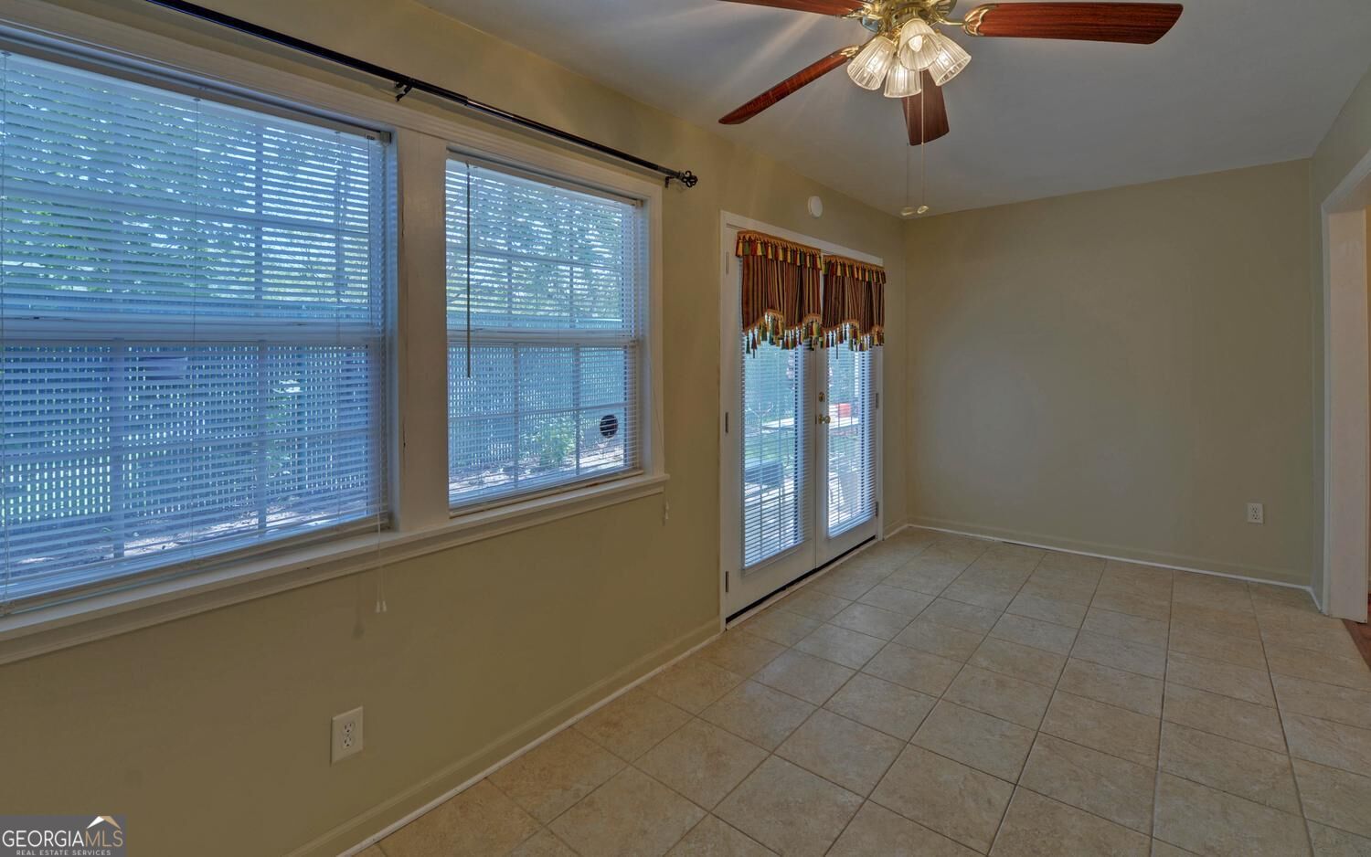 2947 Florence Drive Property Photo 14