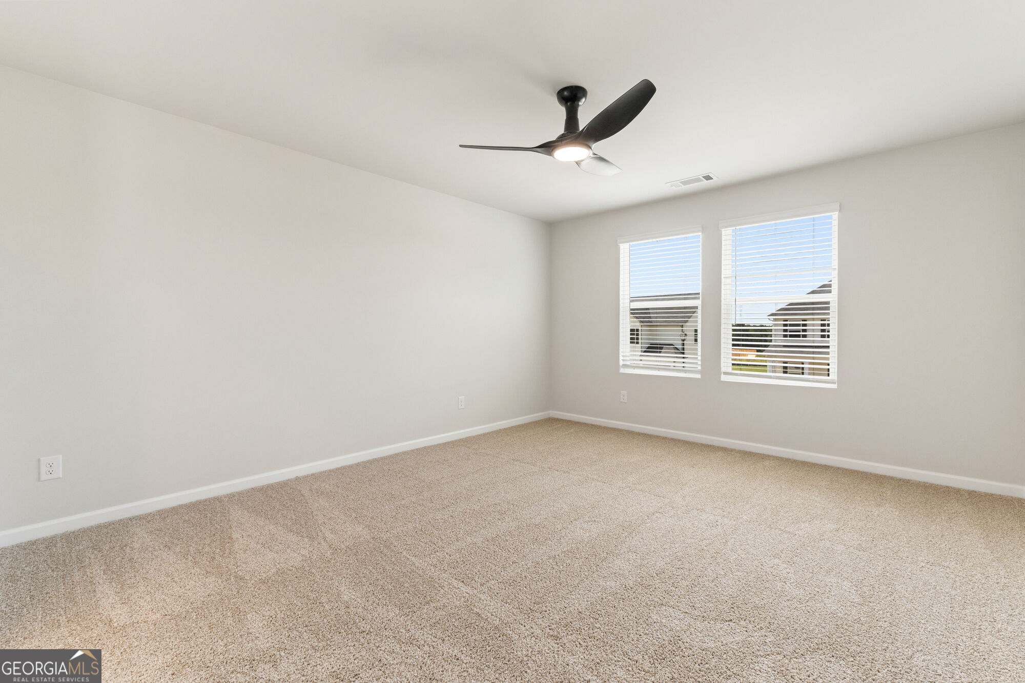 1199 Dickens Road Property Photo 7