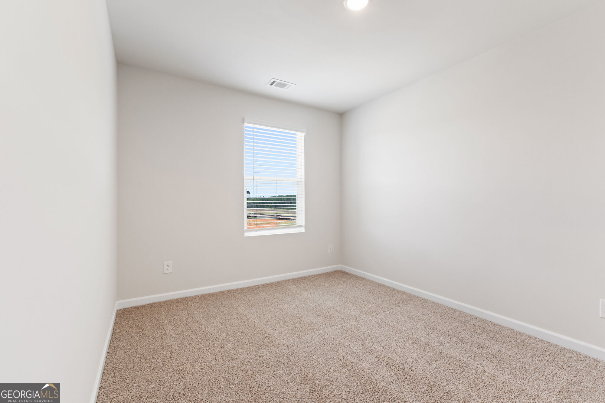 1199 Dickens Road Property Photo 12