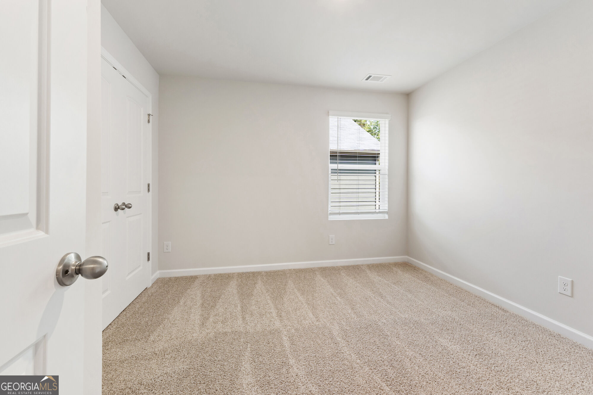 1199 Dickens Road Property Photo 19