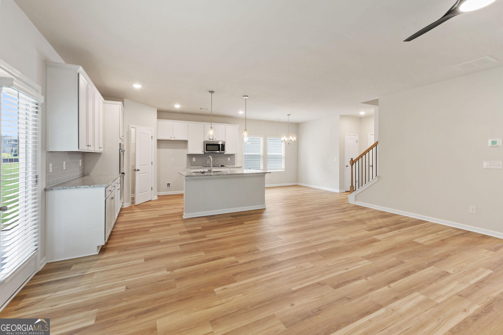 1199 Dickens Road Property Photo 24