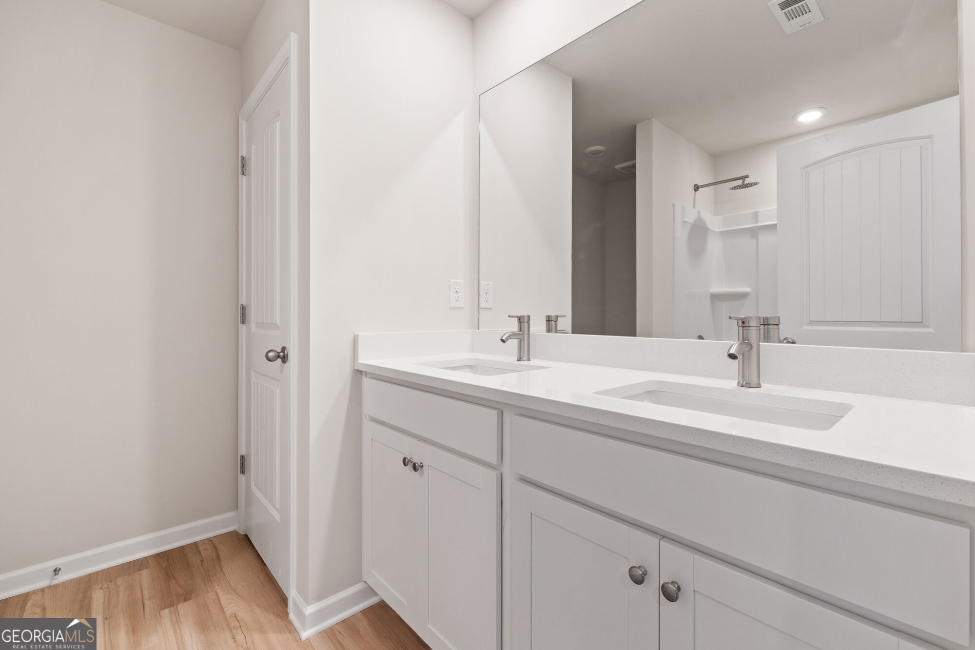 1219 Dickens Road Property Photo 6