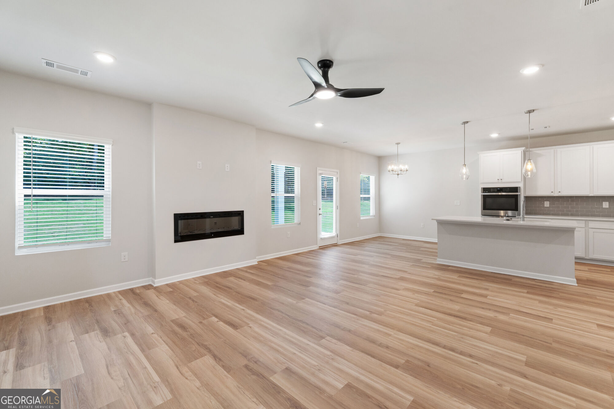 1219 Dickens Road Property Photo 15
