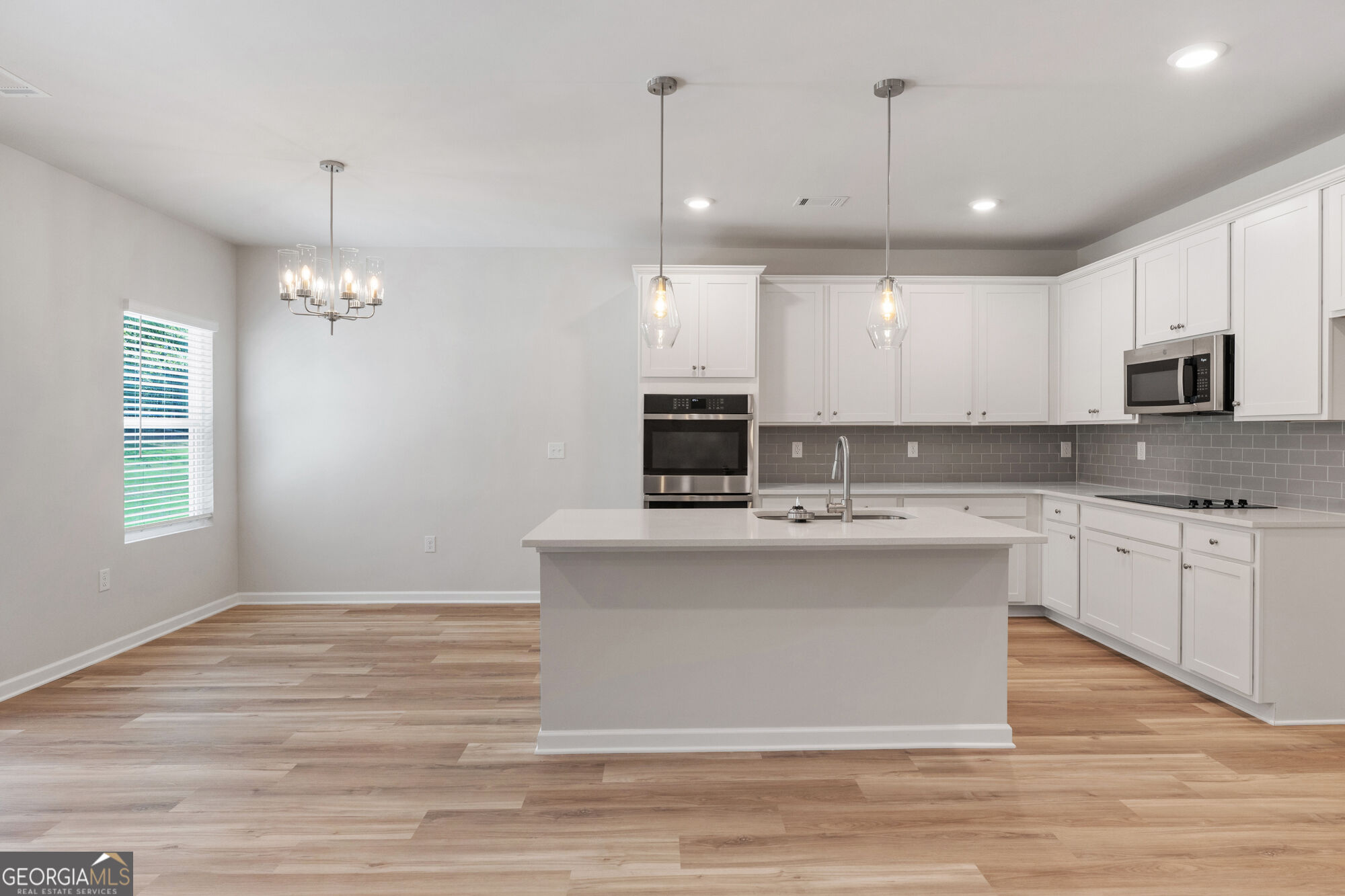 1219 Dickens Road Property Photo 16