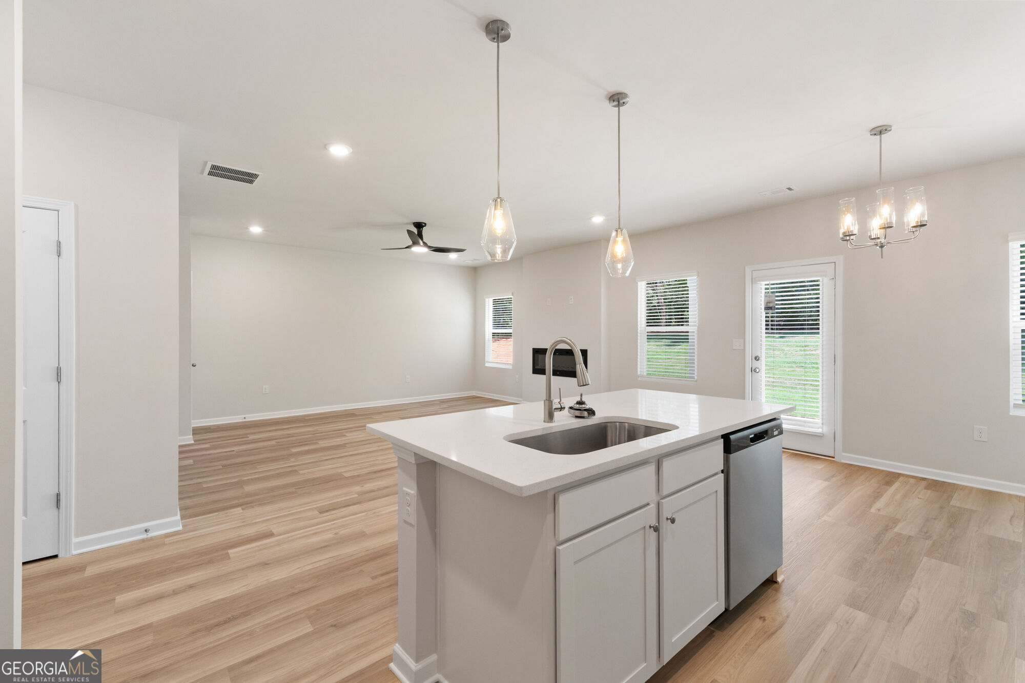 1219 Dickens Road Property Photo 18
