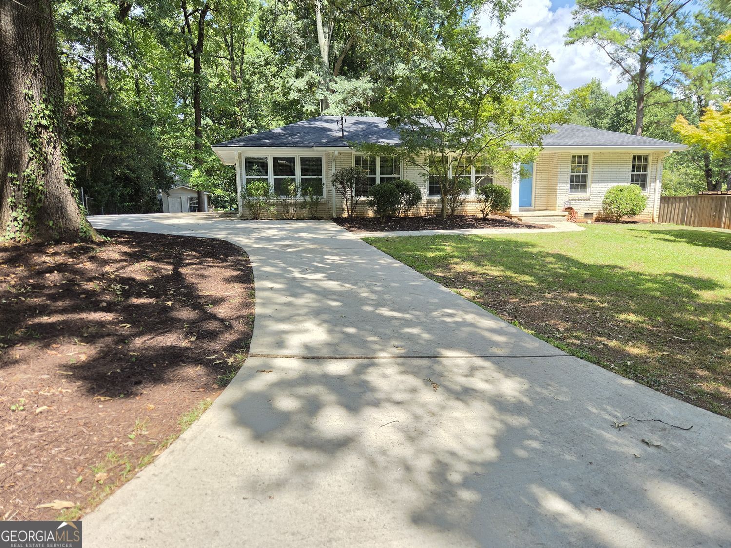 3462 Alcan Way Property Photo 2