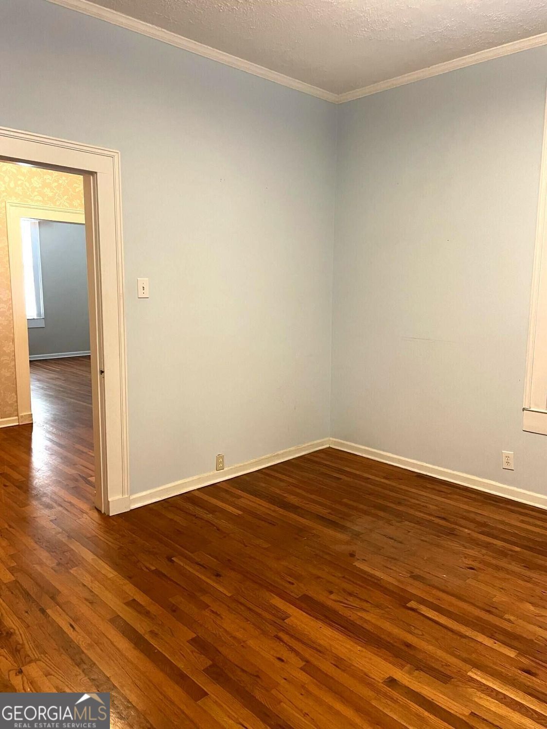 379 West Avenue Property Photo 9
