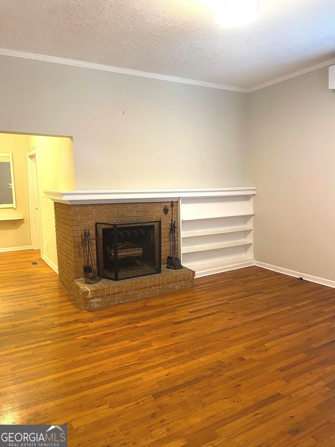 379 West Avenue Property Photo 15
