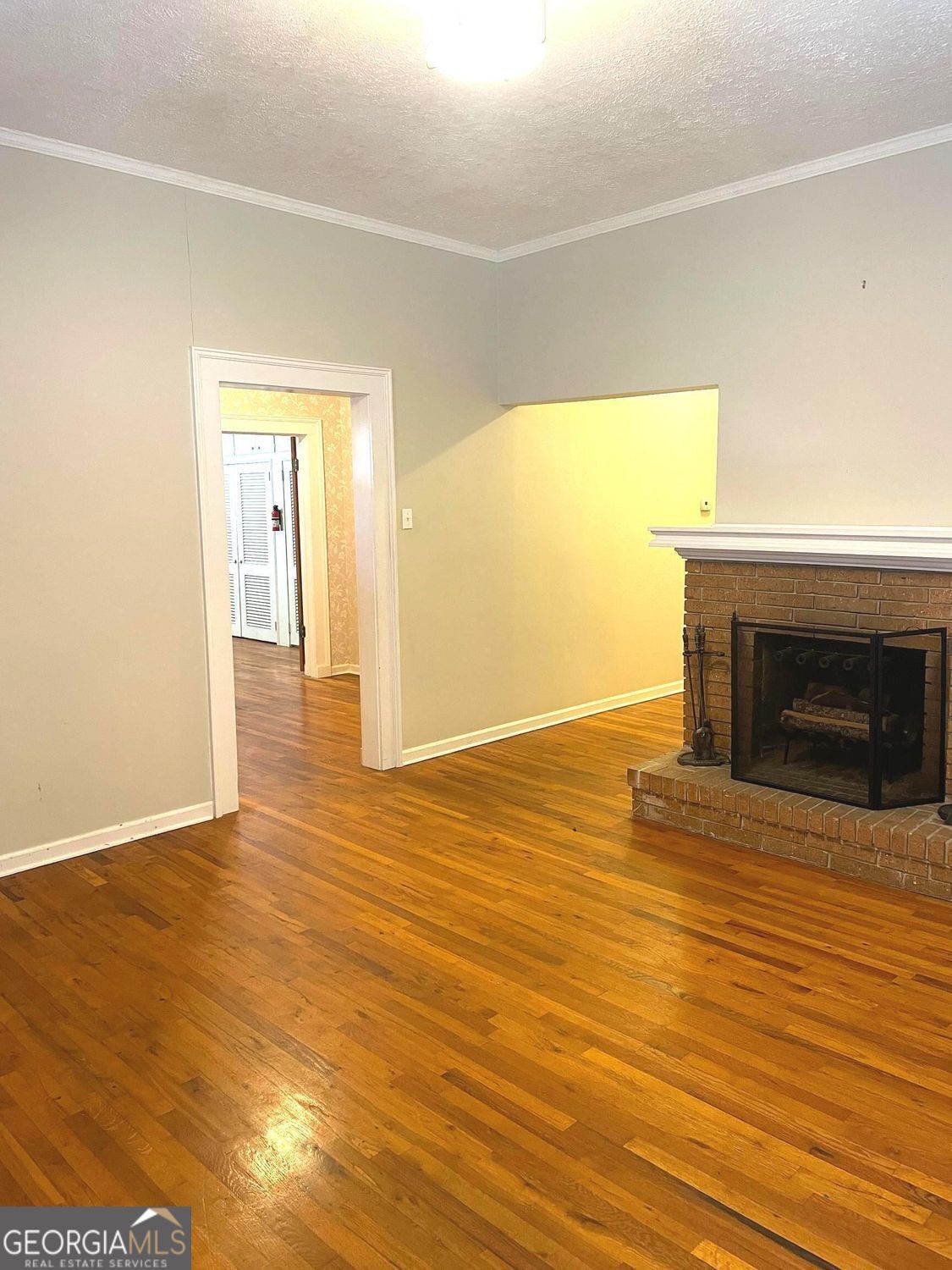 379 West Avenue Property Photo 16