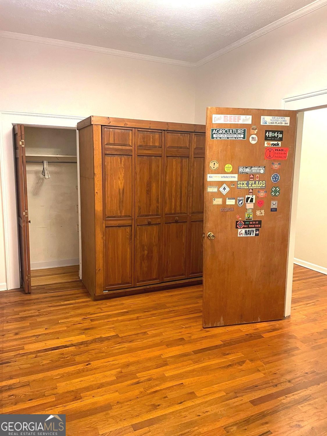 379 West Avenue Property Photo 18
