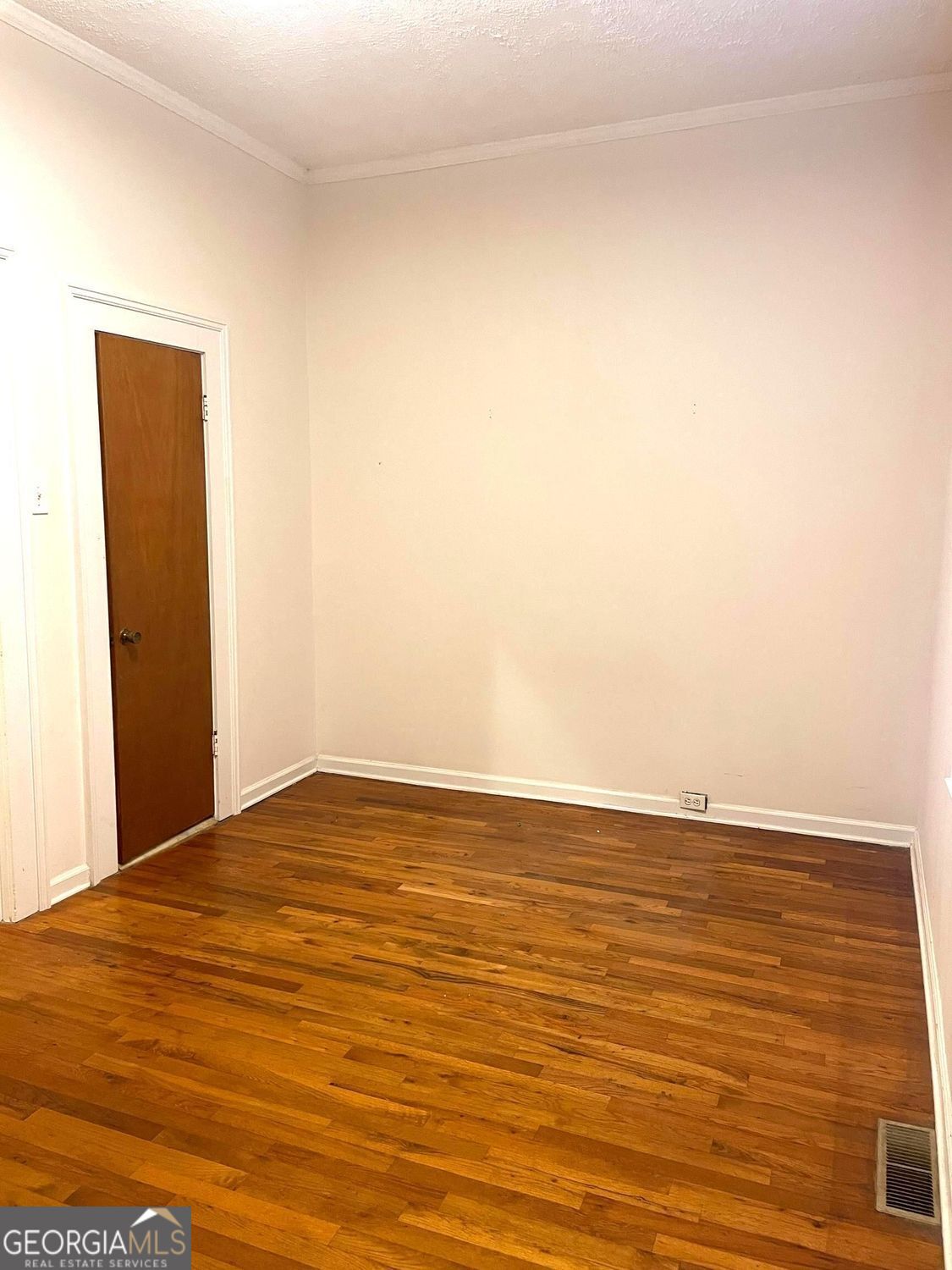 379 West Avenue Property Photo 19