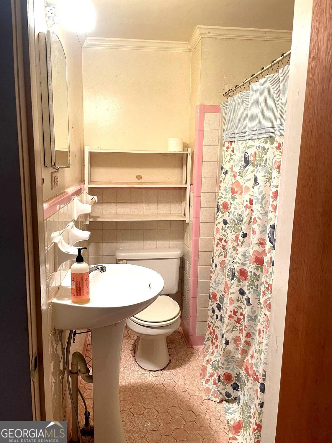 379 West Avenue Property Photo 25