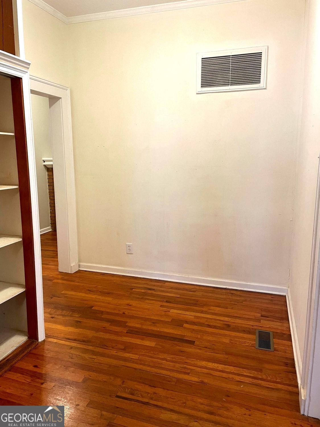 379 West Avenue Property Photo 33