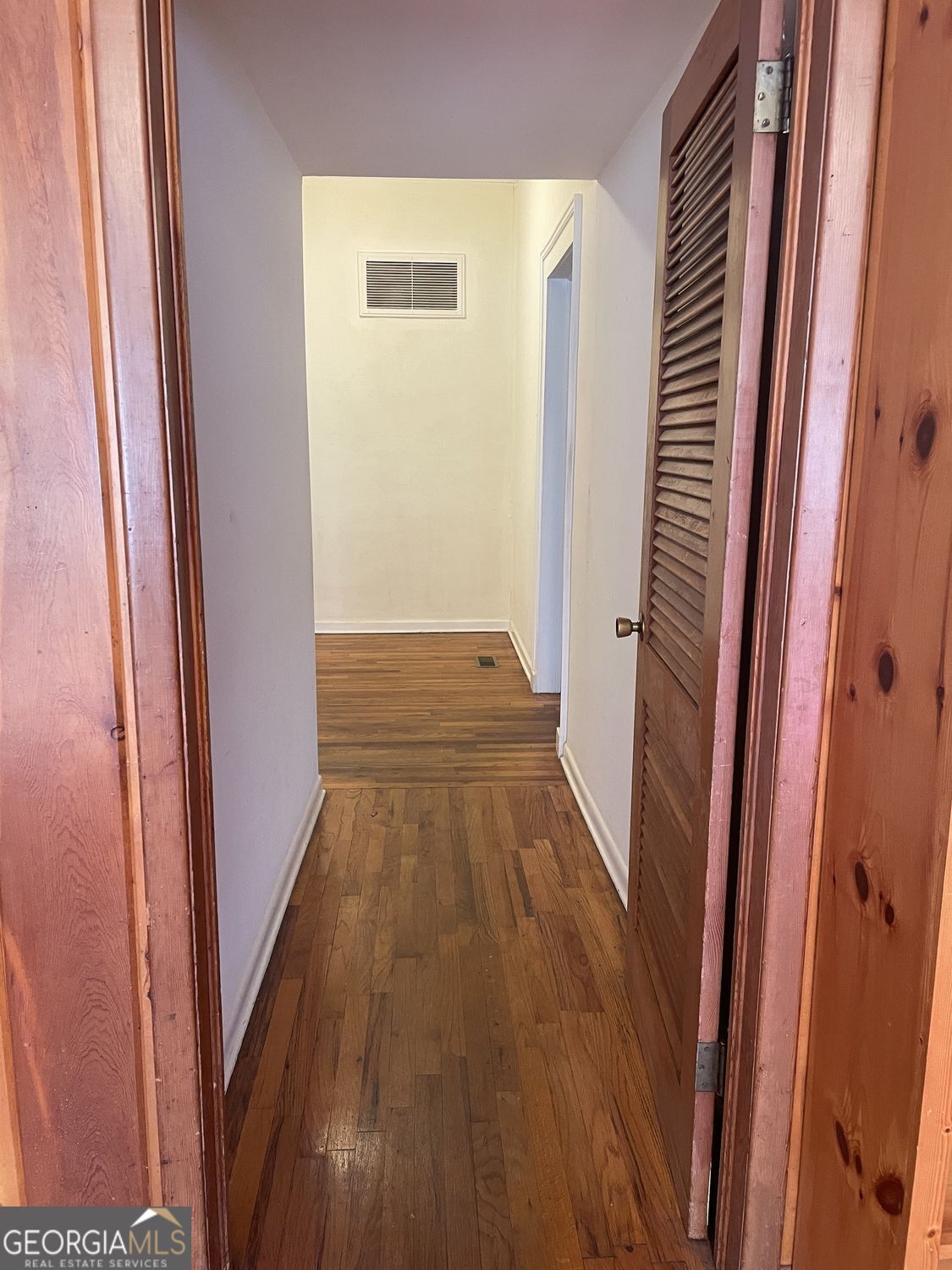 379 West Avenue Property Photo 34