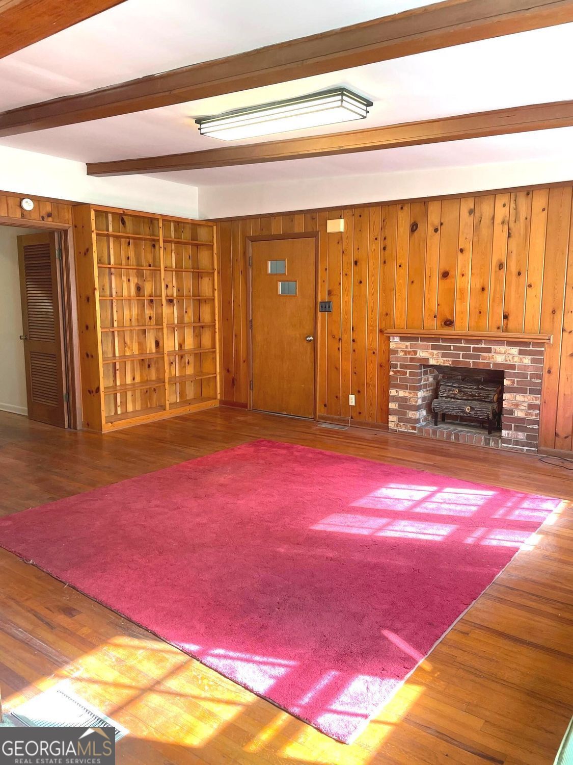 379 West Avenue Property Photo 37