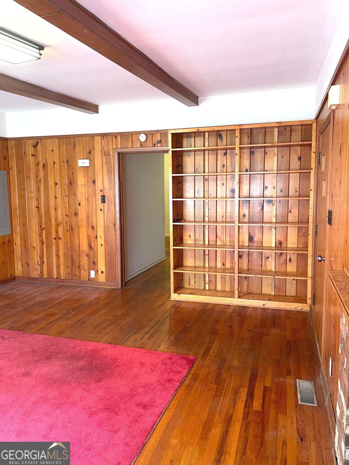 379 West Avenue Property Photo 39