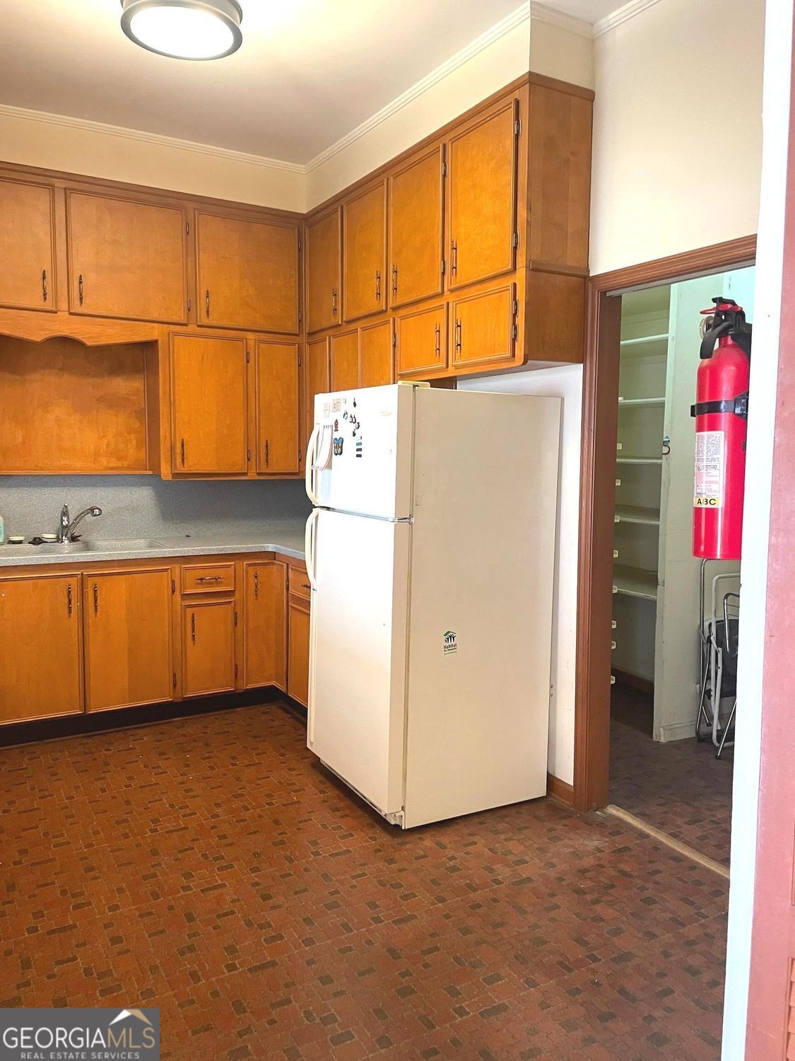 379 West Avenue Property Photo 48