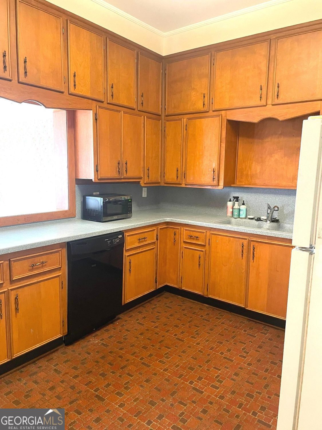 379 West Avenue Property Photo 50