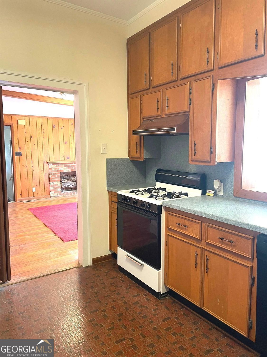 379 West Avenue Property Photo 51