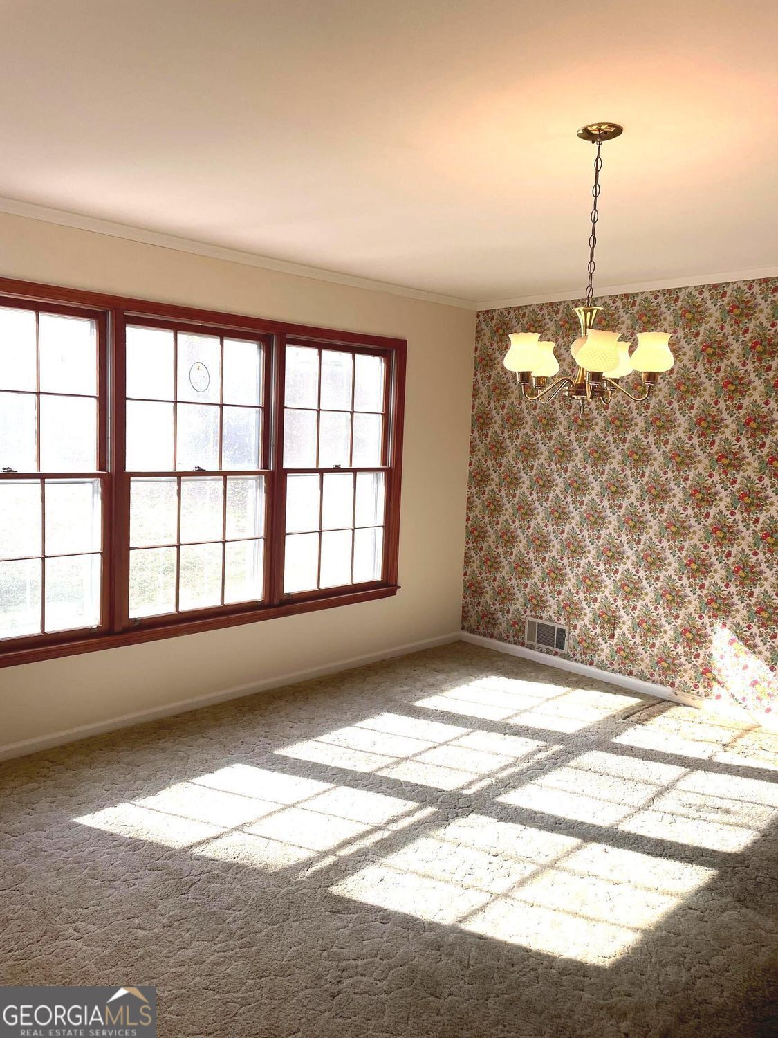 379 West Avenue Property Photo 53