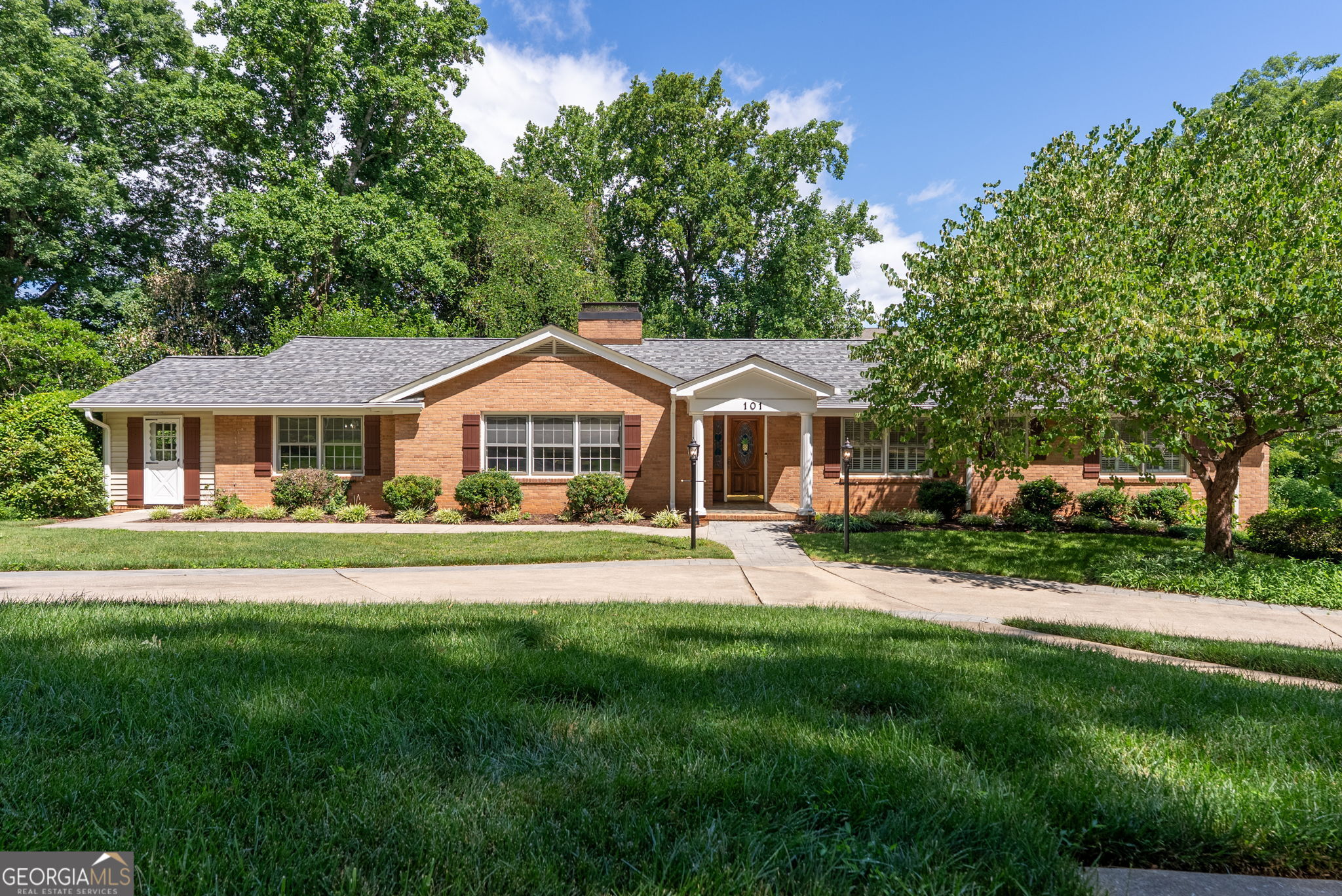 101 Indian Springs Drive Property Photo 1