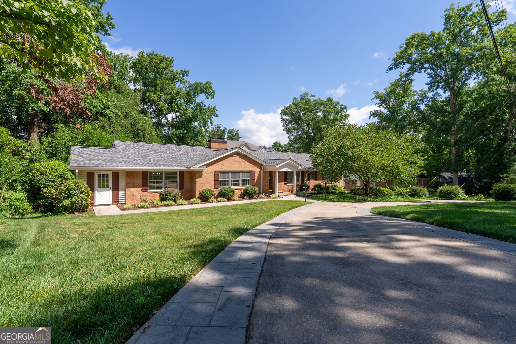 101 Indian Springs Drive Property Photo 2