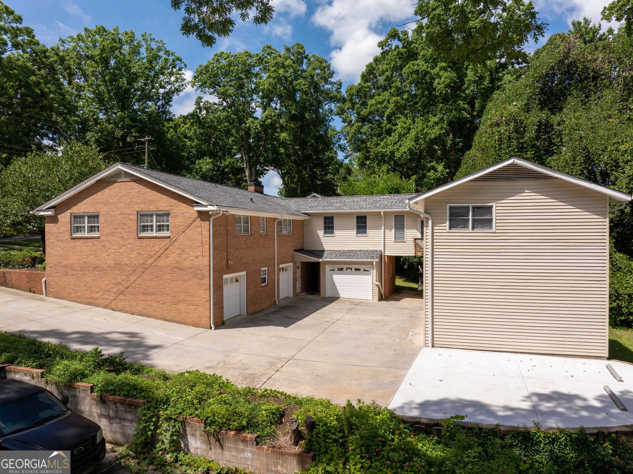 101 Indian Springs Drive Property Photo 3