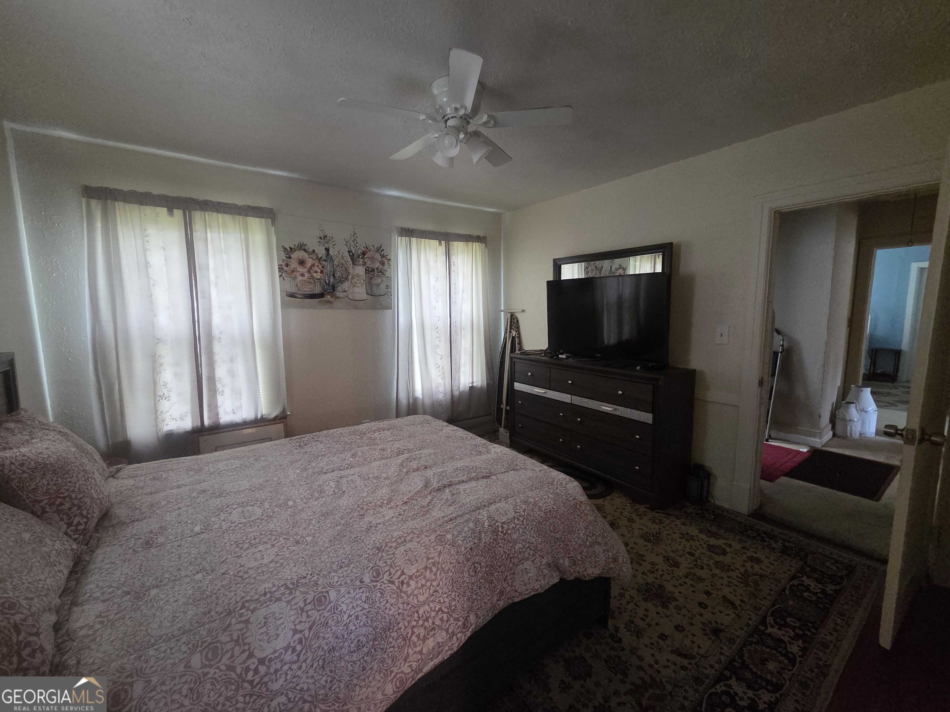 411 E 19th Avenue Property Photo 4