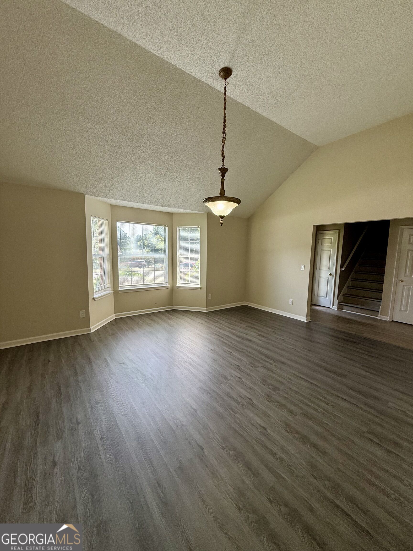 5237 Round Table Drive Property Photo 3