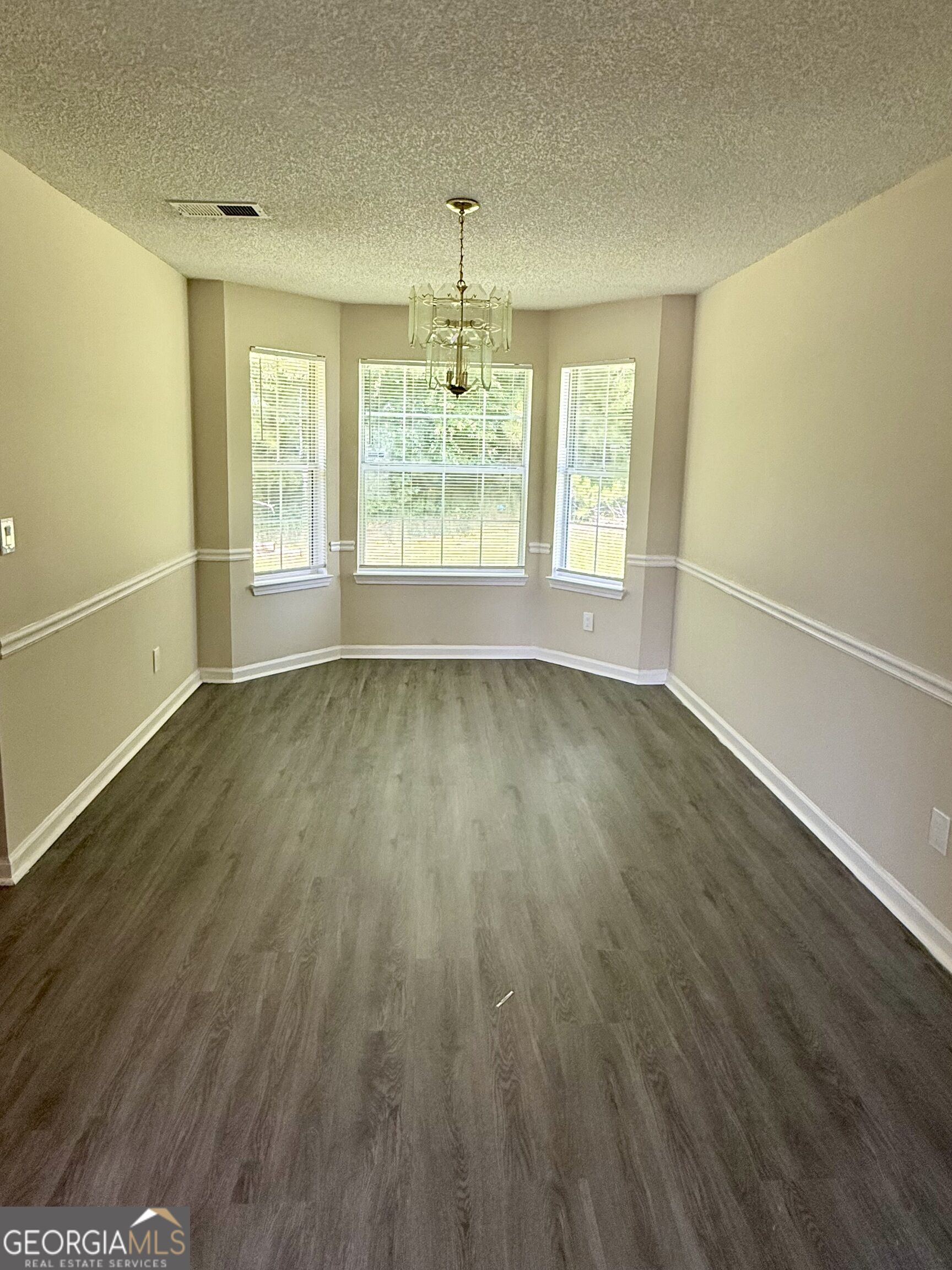5237 Round Table Drive Property Photo 4