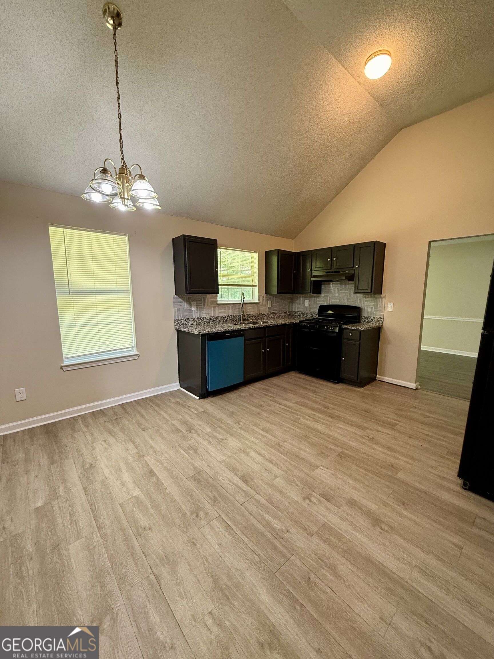 5237 Round Table Drive Property Photo 5