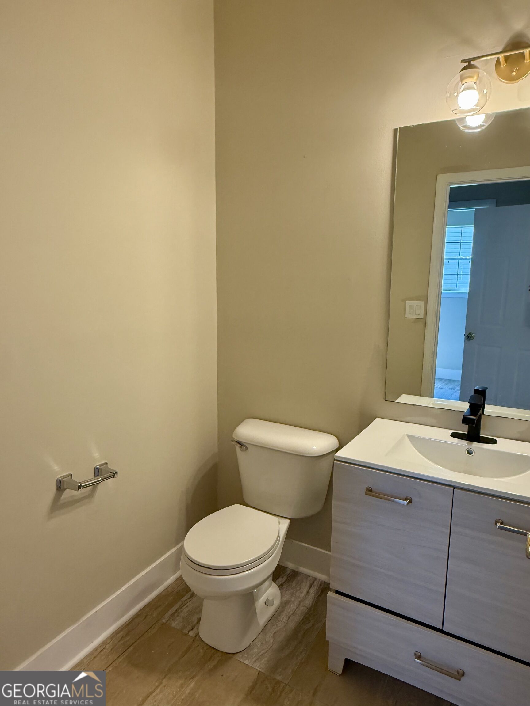 5237 Round Table Drive Property Photo 8
