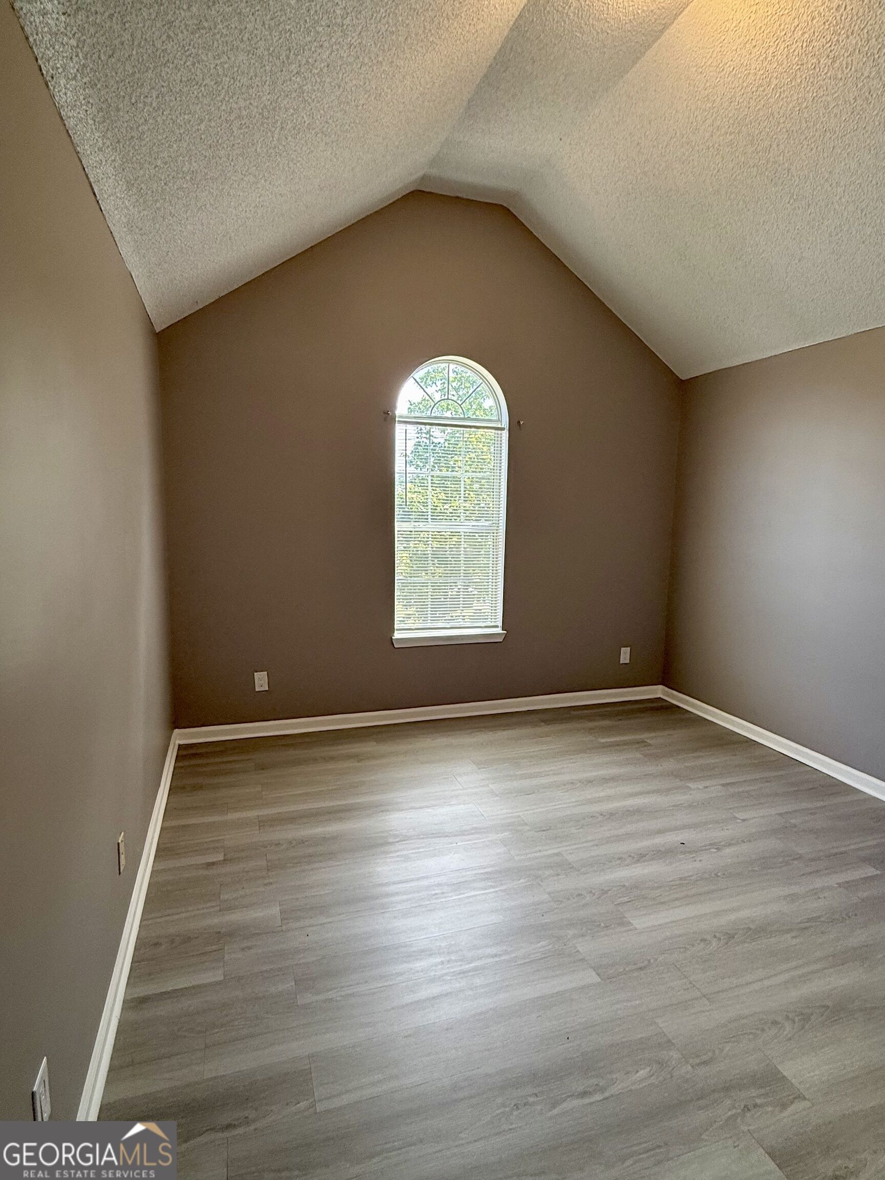 5237 Round Table Drive Property Photo 11