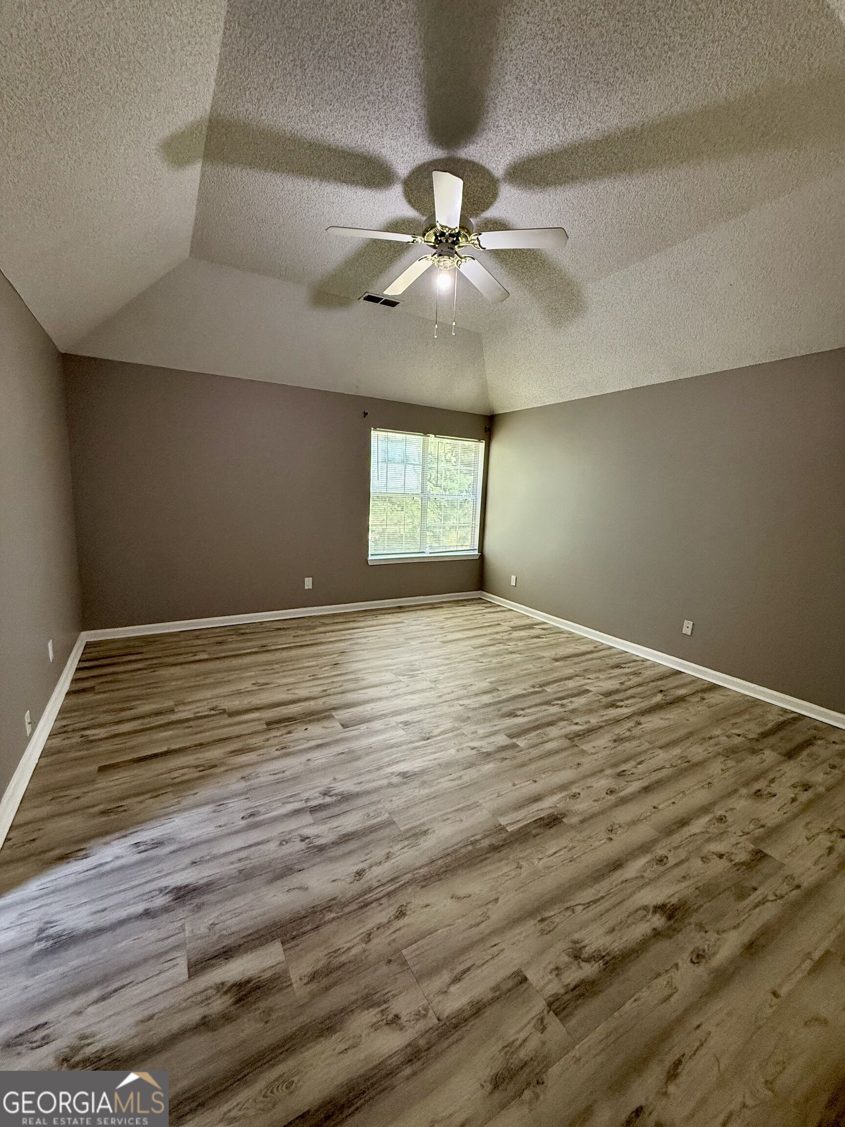 5237 Round Table Drive Property Photo 12