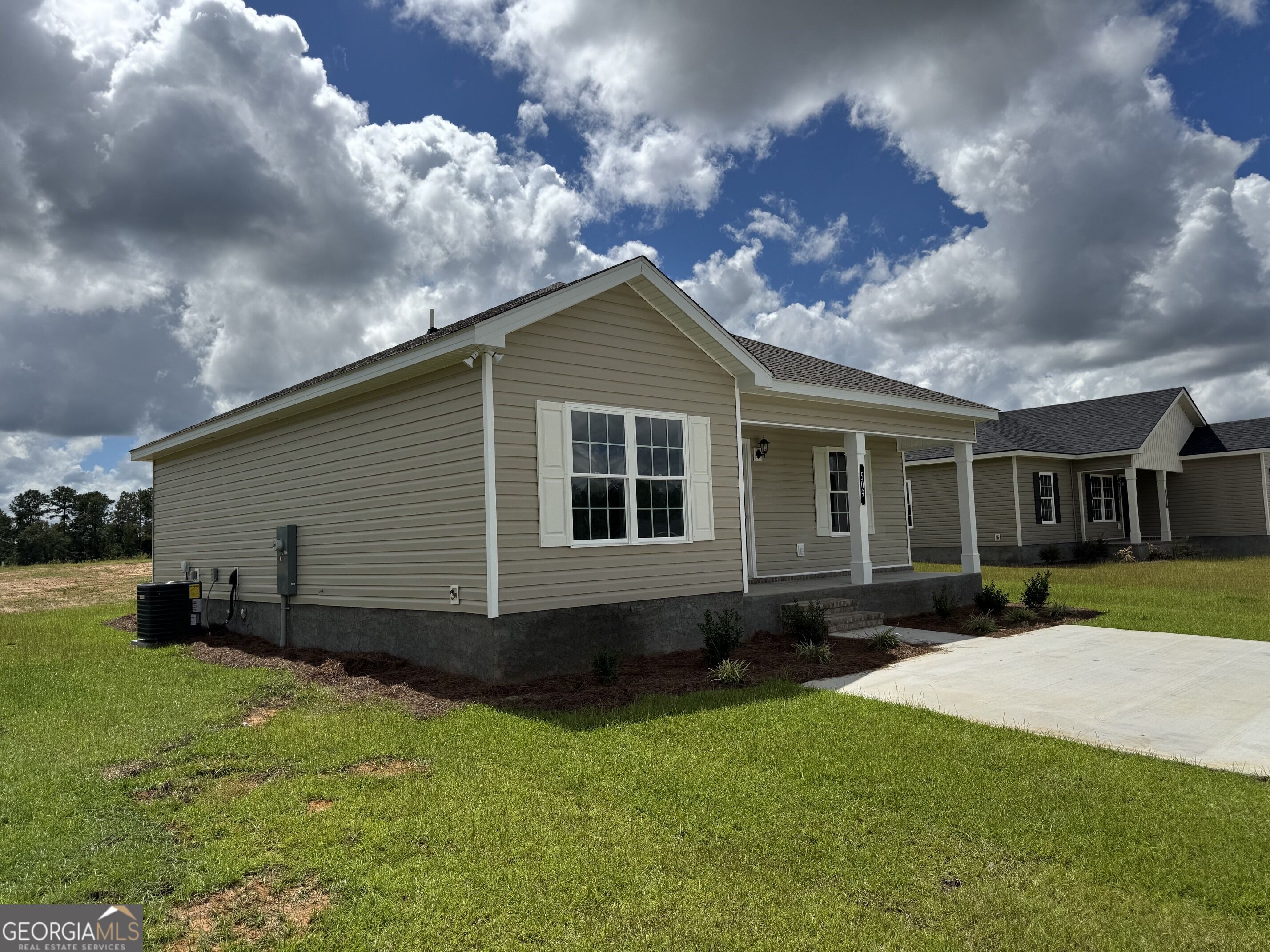 509 Nickies Way Property Photo 6