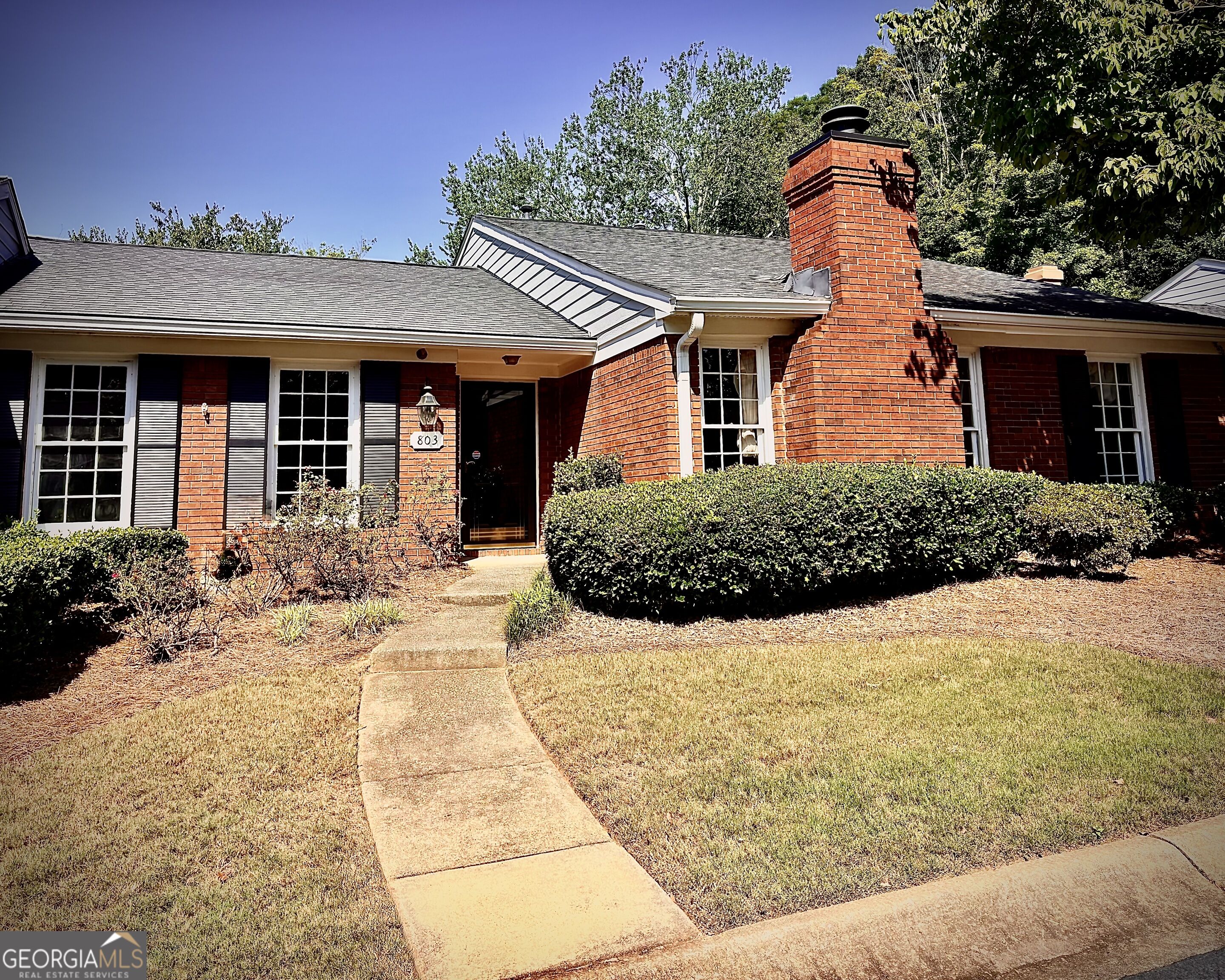 803 Dunwoody Chace Property Photo 1