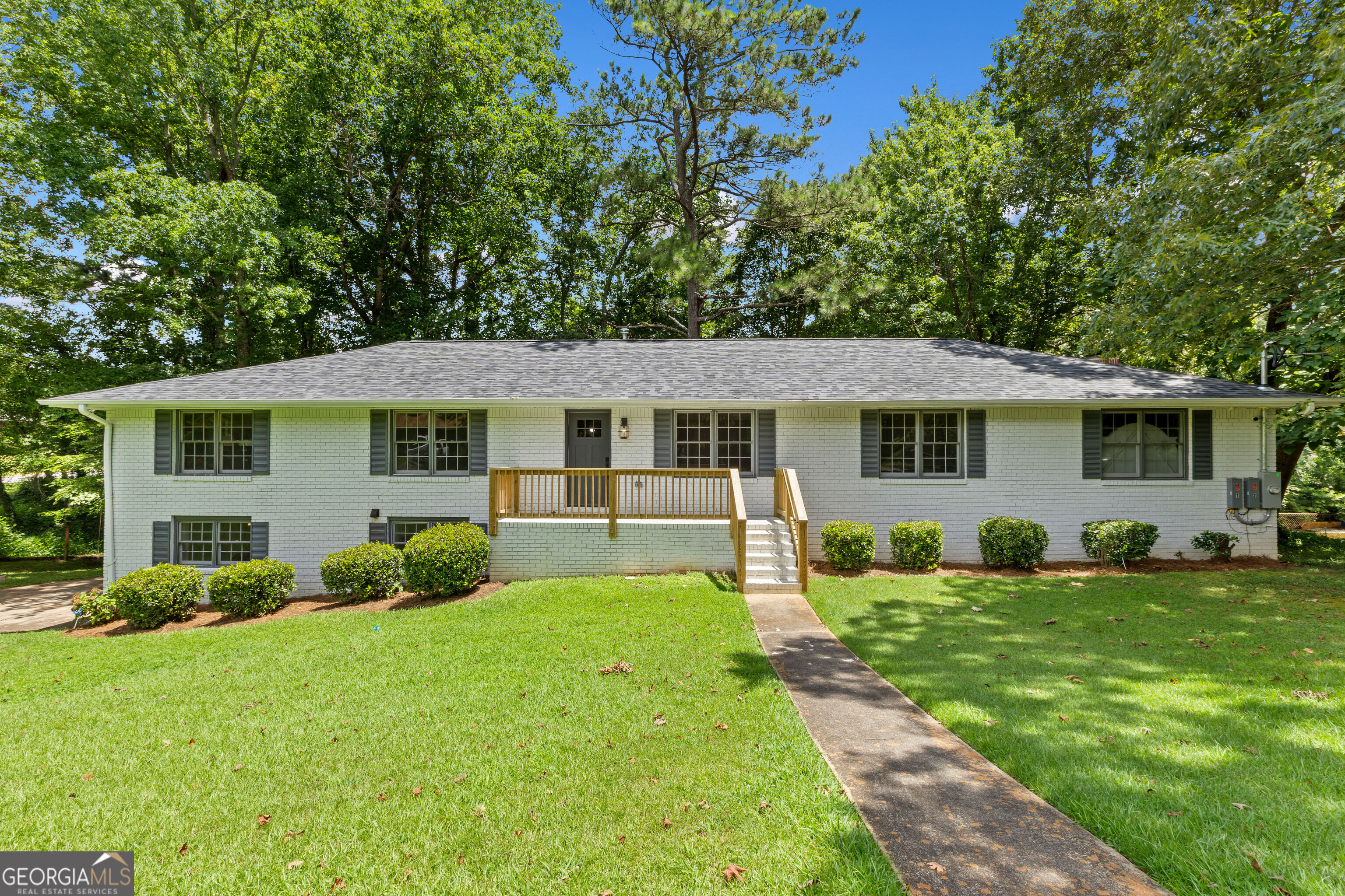 530 Shay Drive Sw Property Photo 1