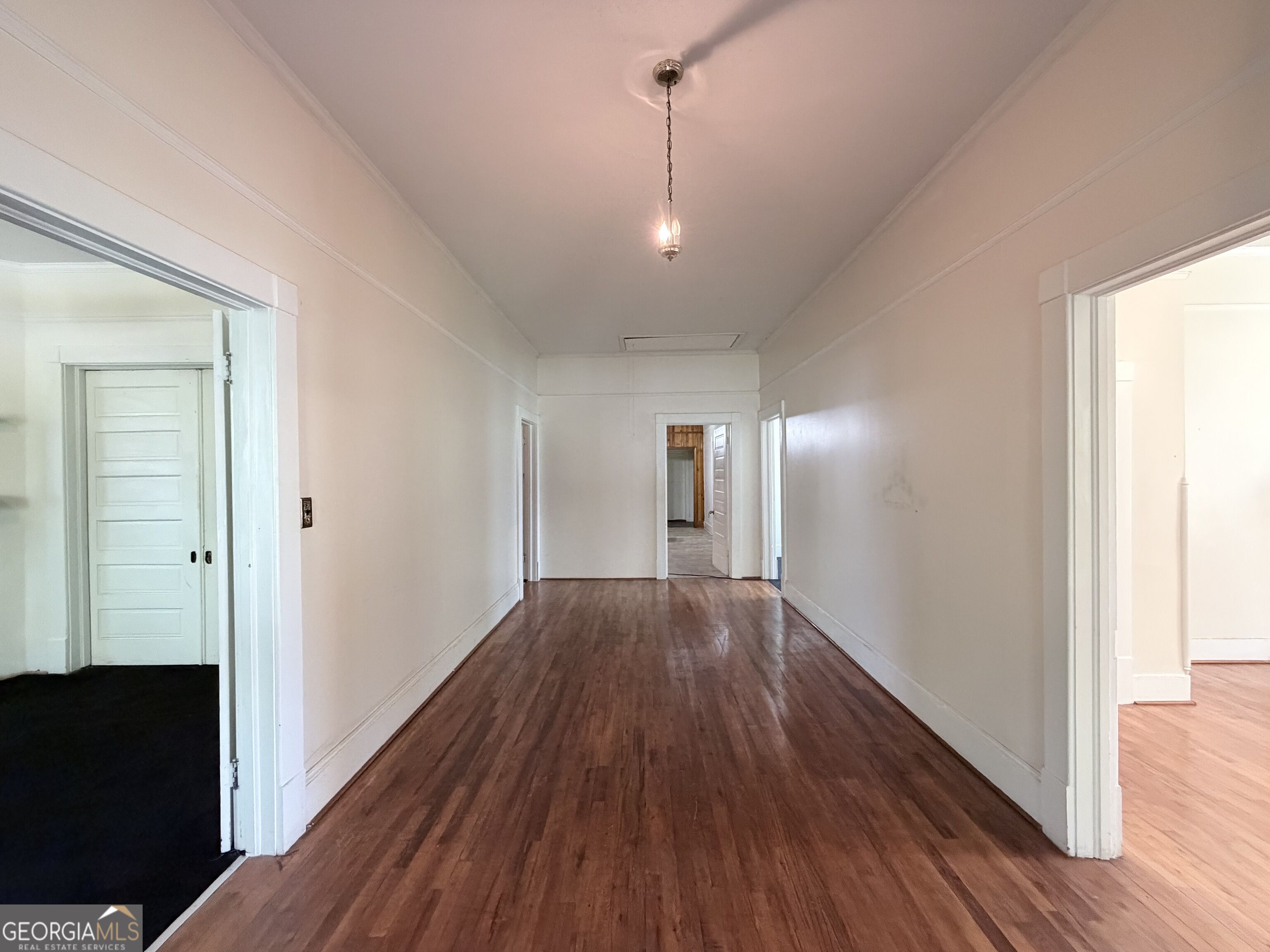 605 S Jefferson Street Property Photo 3