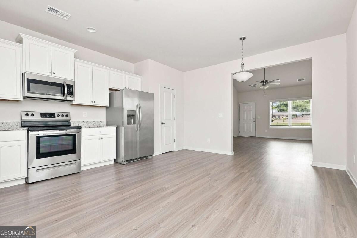 212 Venture Drive Property Photo 2