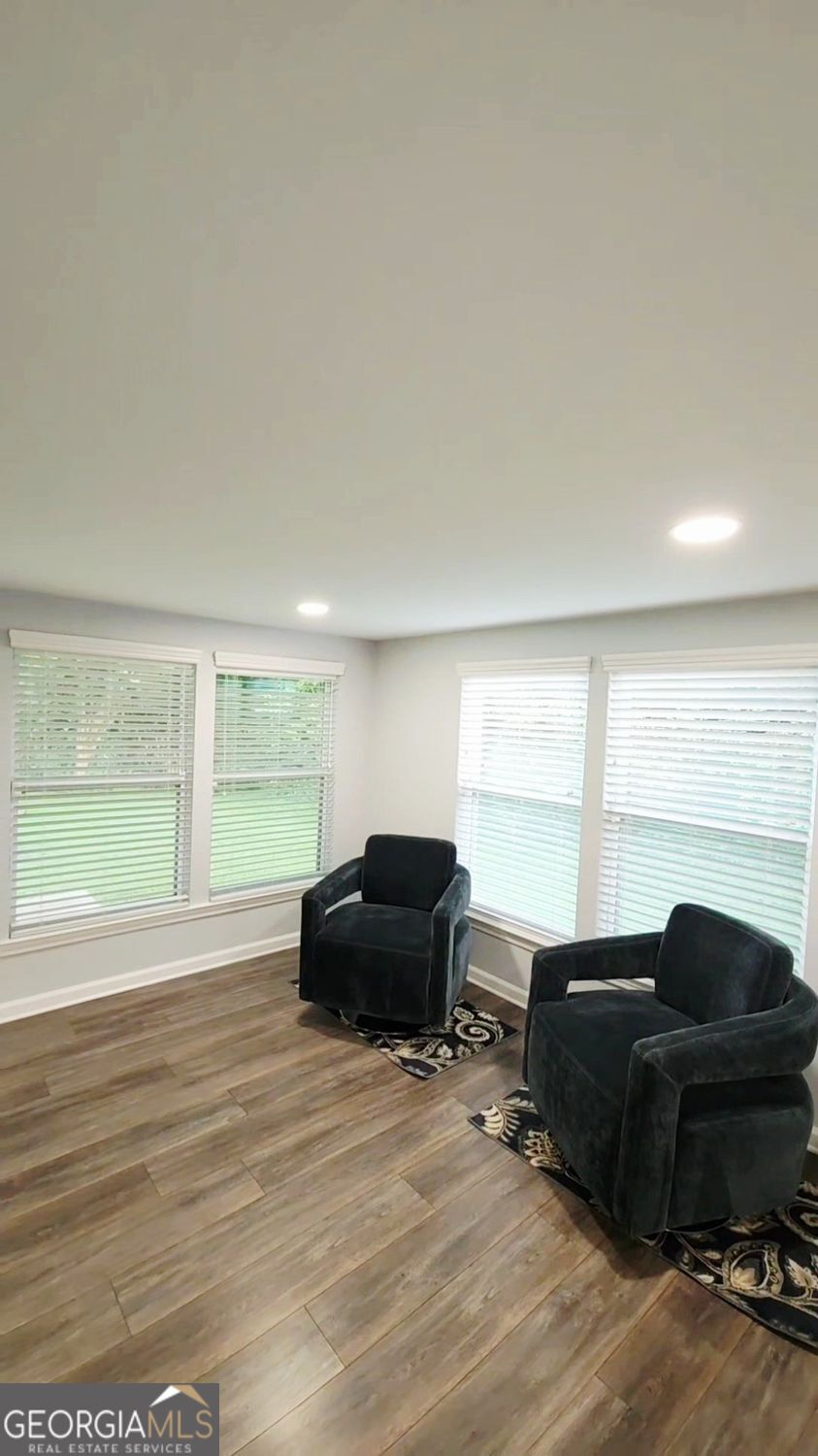 4058 Sweetbriar Lane Property Photo 6