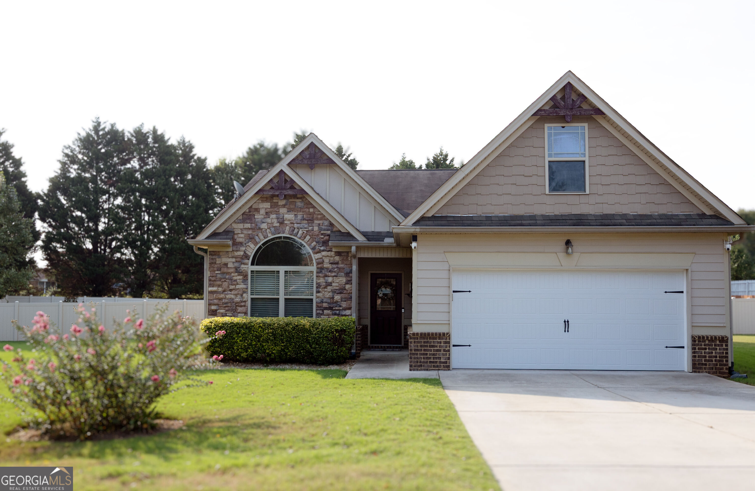 3307 Hancock Point Property Photo 2
