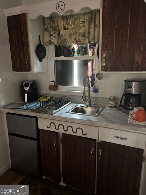 222 Laure Property Photo 4
