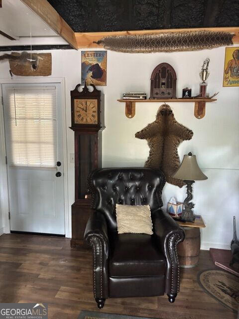 222 Laure Property Photo 6