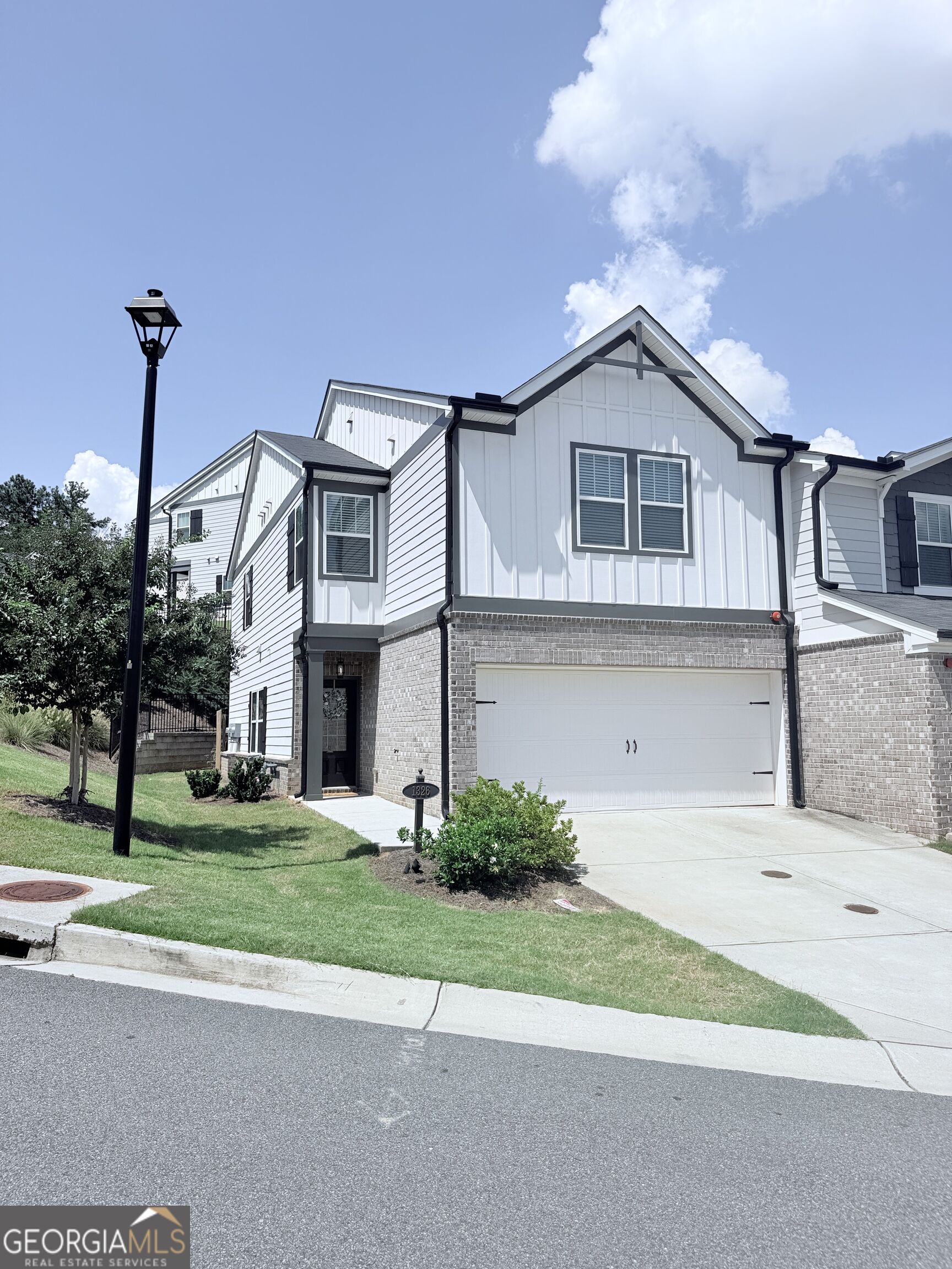 1326 Vayda Court Property Photo 1